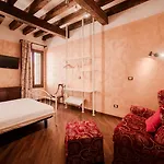 Rosso Veneziano